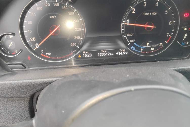 Used BMW 3 Series GT 2019 320i M Sport Package Odometer Close Up