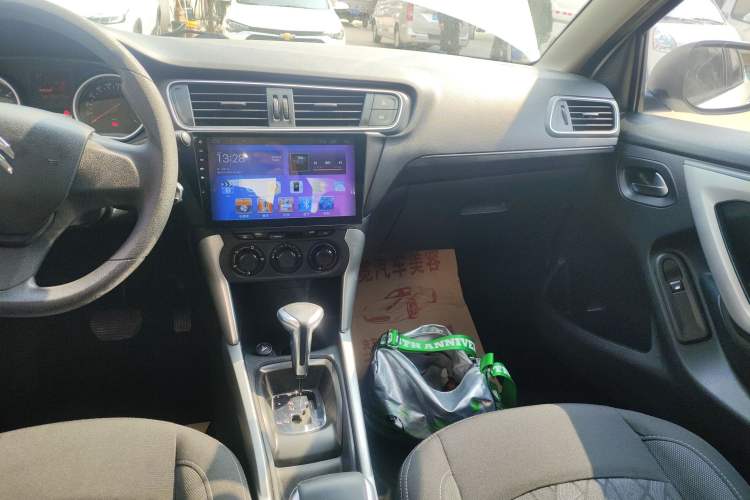 Used Citroen C3-XR 2015 1.6L Automatic Fashion Model Audio And AC Panel