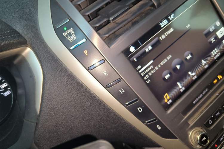 Used Lincoln MKZ 2017 2.0T Luxury Edition
