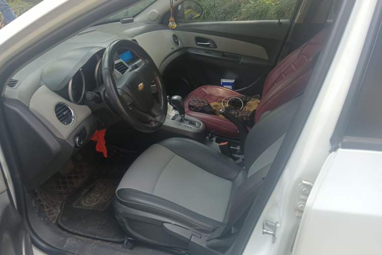 Used Chevrolet Cruze 2012 1.8L SE AT Left Front Seat