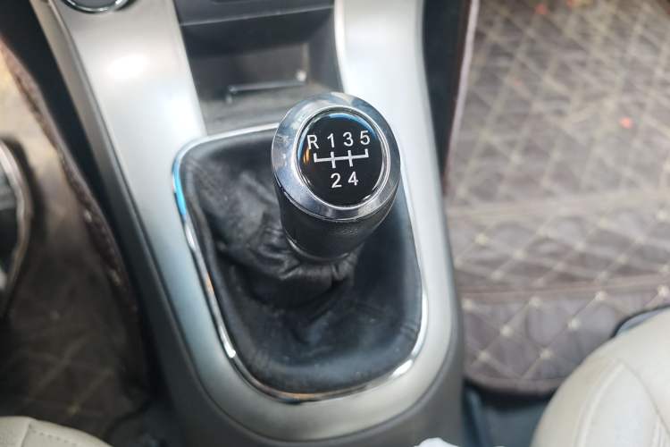 Used Chevrolet Cruze 2015 1.5L Classic SL MT
