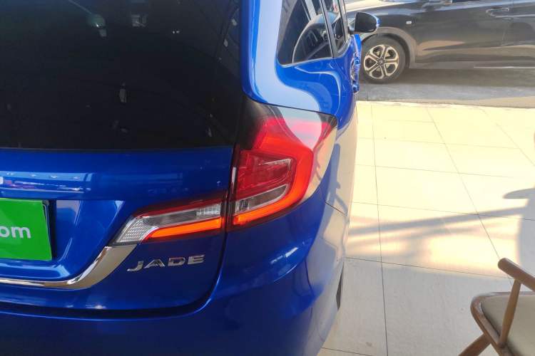 Used Honda Jade 2017 1.8L automatic Comfort version 5 seats
