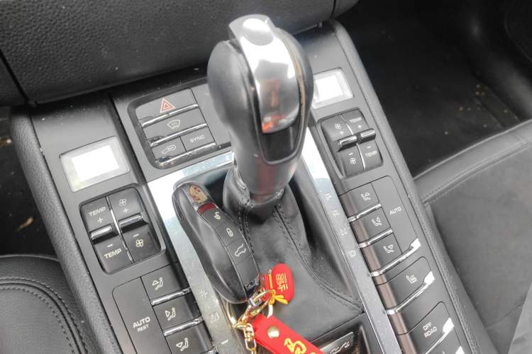 Used Porsche Macan 2017 Macan 2.0T Gear Lever