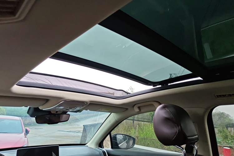 Used BYD Tang 2019 2.0T Automatic SmartConnect Luxury 7-Seater China VI Standard
