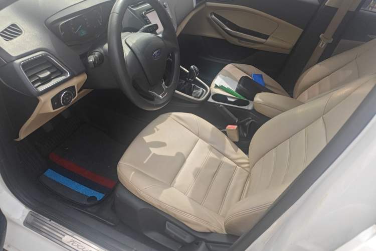 Used Ford Escort 2015 1.5L Manual Comfort Model
