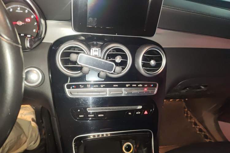 Used Mercedes-Benz GLC 2017 GLC 200 4MATIC Audio And AC Panel