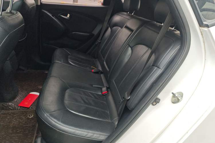 Used Hyundai ix35 2015 2.0L Automatic 2WD Smart Version China V Standard
