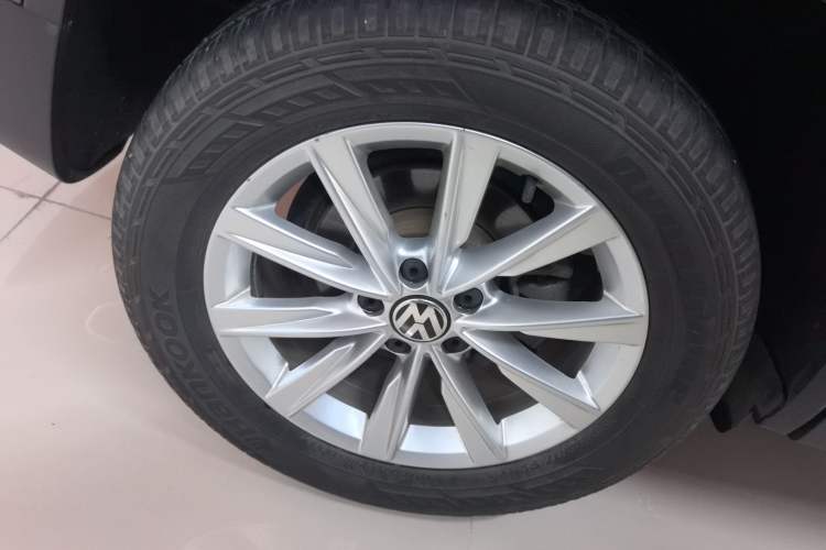 Used Volkswagen Tiguan 2016 300TSI Automatic Two-Wheel Drive Comfort Edition Right Rear Wheel Hub