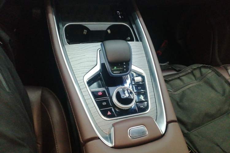 Used Chery Tiggo 8 PRO New Energy 2023 Champion Edition 1.5T 100km King's Version
