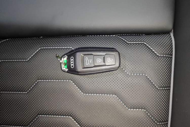 Used Audi Q6L e-tron 2026 First Launch Navigation Edition
