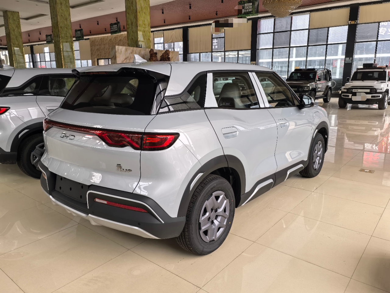 BYD Yuan UP 2027 Model Flying Edition 301KM Navigation Version — снимка 6