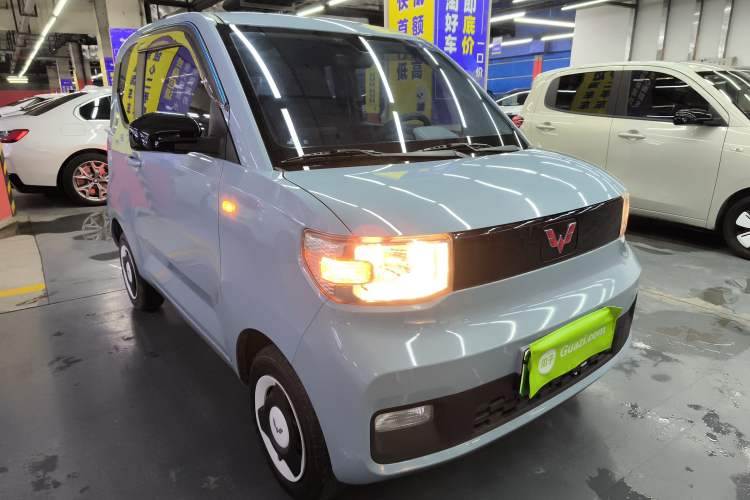 Used Wuling Hongguang MINIEV 2022 Easy Version Lithium-NMC Front Right 45 Deg