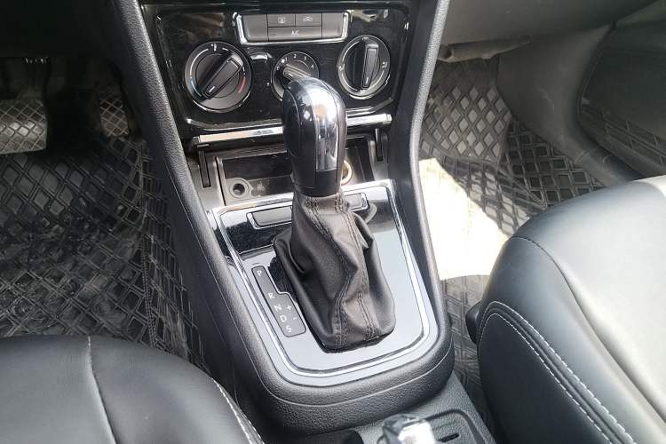 Used Volkswagen Bora 2019 Facelift Bora·Legend 1.5L Automatic Fashion Edition China VI Standard Gear Lever