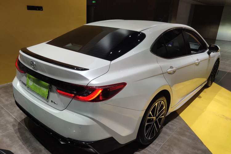 Used Toyota Camry 2026 Model Dual-Engine 2.0HSE Sport Lite Edition