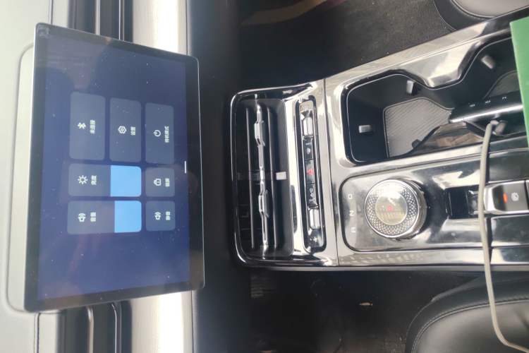 Used Wuling Xingguang 2023 70 Standard Edition Audio And AC Panel