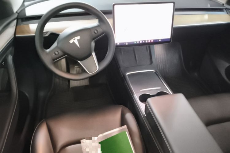 Used Tesla Model Y 2021 Long-Range All-Wheel-Drive Version
