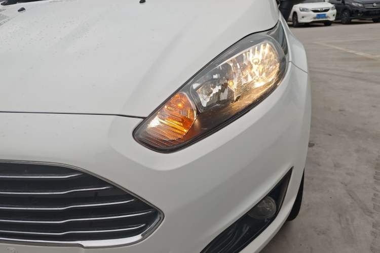 Used Ford Fiesta 2013 Sedan 1.5L Manual Fashion Edition