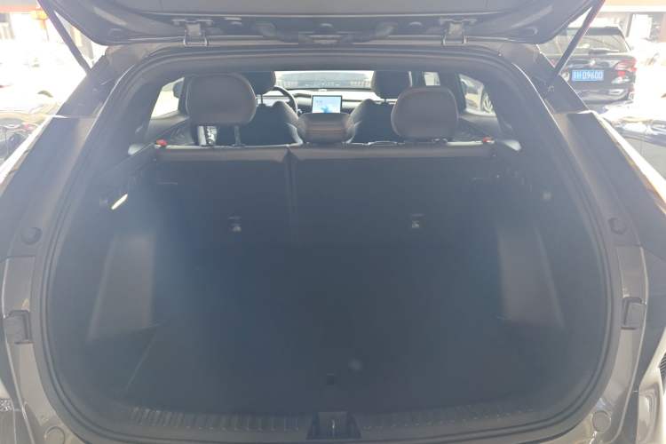 Used Geely Auto Emgrand X7 Sport 2023 Boyue COOL 1.5TD Smart Model Trunk