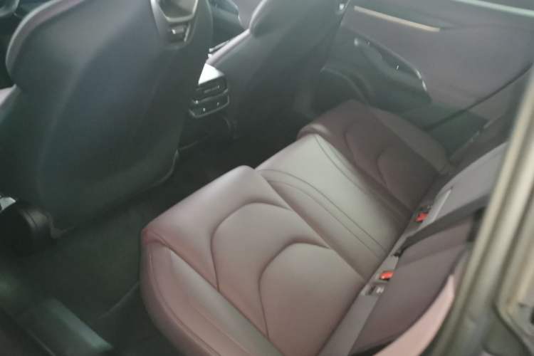 Used Xiaomi Auto SU7 2024 Rear-Drive Long-Range Intelligent Driving Version