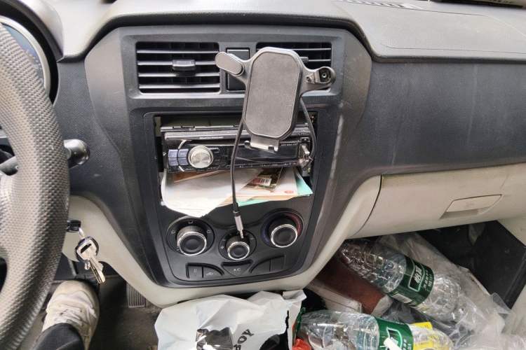 Used Karry Youyou EV 2021 Van Model SQR5037 Audio And AC Panel