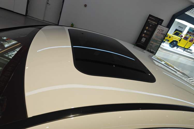 Used Mercedes-Benz CLS 2023-Year Restyled CLS 260