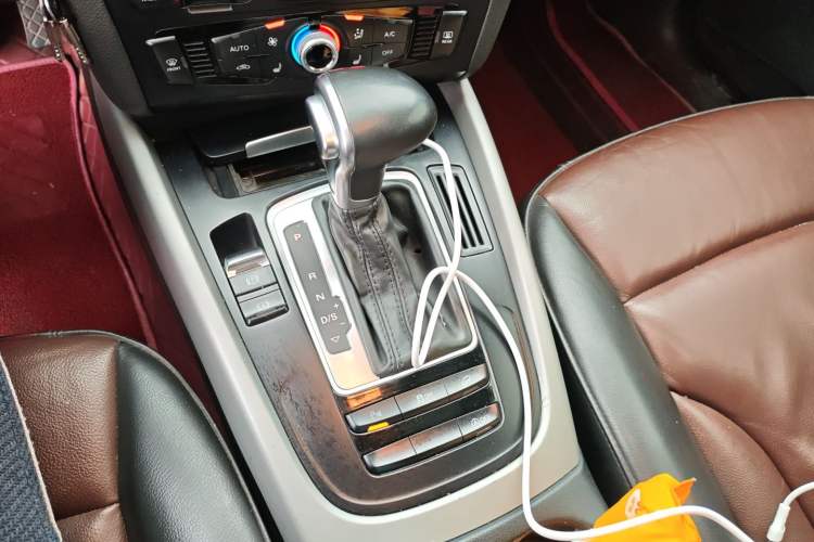 Used Audi Q5 2017 Plus 40 TFSI Ambition Model
