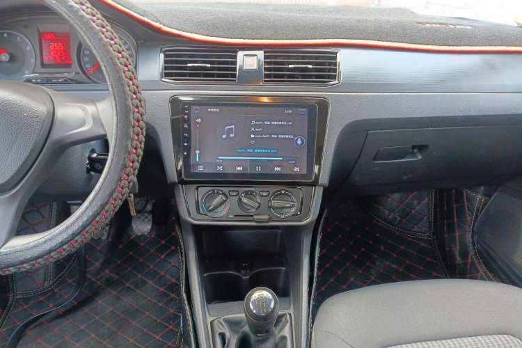 Used Volkswagen Santana 2016 1.6L Manual Fashion Edition