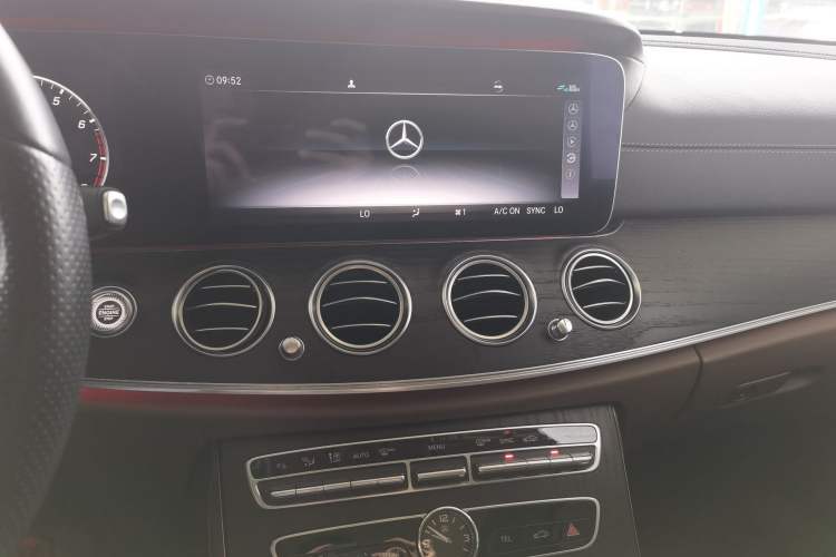 Used Mercedes-Benz E-Class 2020 Restyled E 300 L Sporty and Stylish Edition Audio And AC Panel