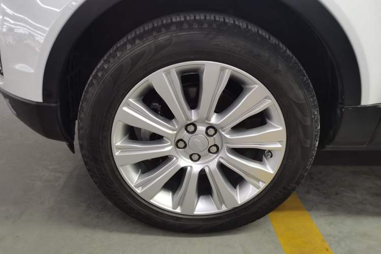 Used Land Rover Range Evoque 2018 240 PS SE Smart Brilliance Edition Left Front Wheel Hub