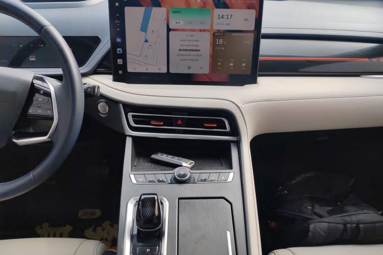 Used Wey Macchiato 2021 1.5L DHT Master Edition Audio And AC Panel