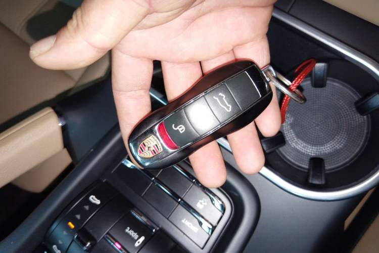 Used Porsche Cayenne 2014 Cayenne Platinum Edition 3.0T Interior 1