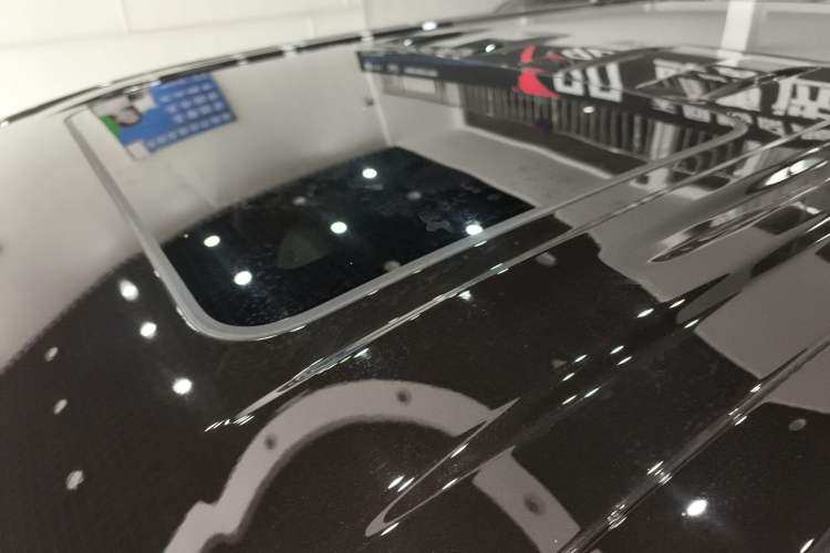 Used VOYAH Dream 2025 PHEV Four-Wheel-Drive Flagship Kunpeng Edition Roof