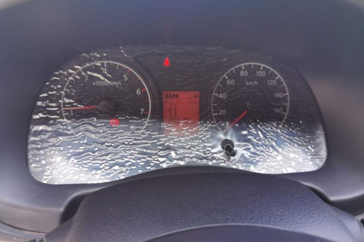 Used Venucia R30 2014 1.2L Manual Enjoyment Edition
