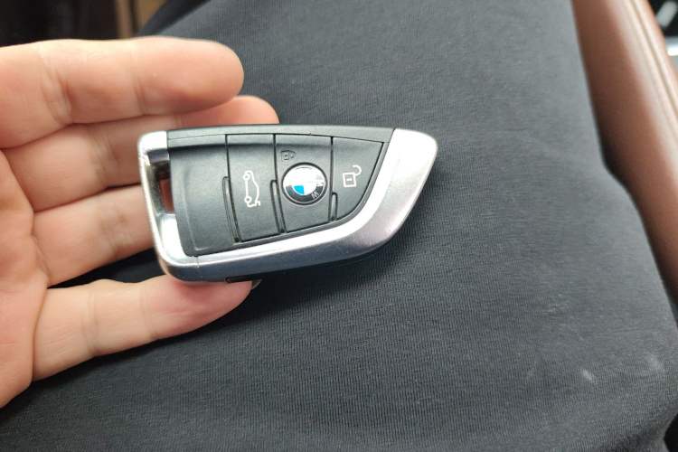 Used BMW X6 2015 xDrive28i Vehicle Key