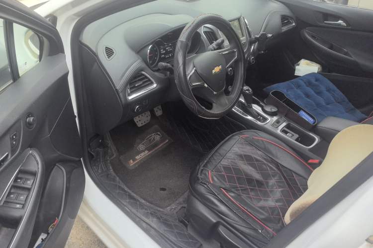 Used Chevrolet Cruze 2017 1.5L Automatic Pioneer Sunroof Edition