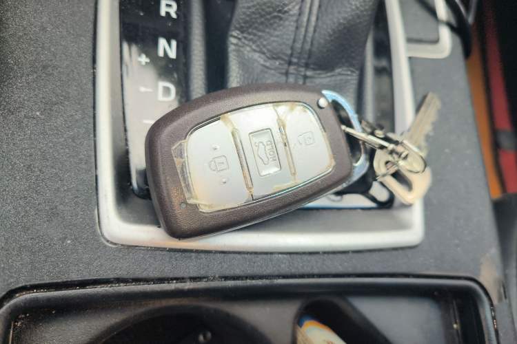 Used Hyundai Mistra 2014 1.8L Automatic Smart GLS Vehicle Key