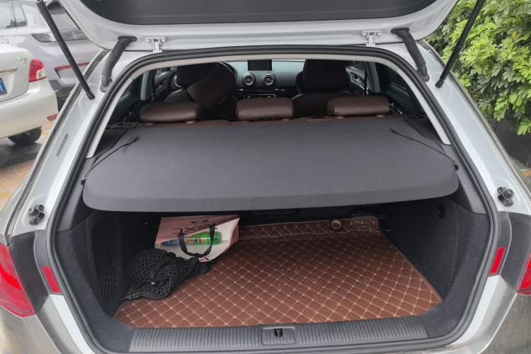 Used Audi A3 2015 Sportback 35 TFSI Millionth Anniversary Comfort Model
