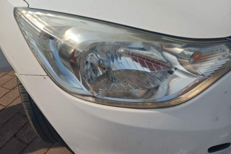 Used Chevrolet Sail 2016 Sail 3 1.3L Manual Comfort Sunroof Edition Right Front Headlight