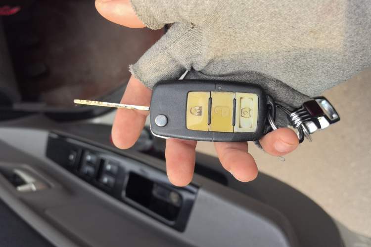 Used BAIC Weiwang M20 2014 1.5L Basic Version DAM15DL
