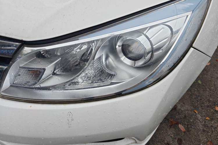 Used BYD Surui 2015 Revised Version 1.5L Manual Luxury Edition
