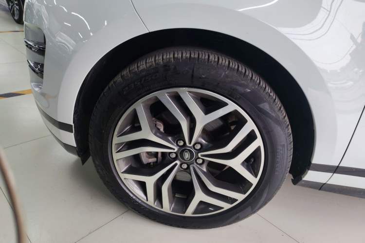 Used Land Rover Range Rover Evoque 2023 Aurora L 249 PS Luxury Edition