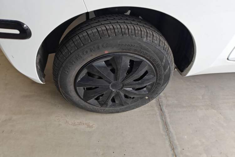 Used Chery QQ Ice Cream 2024 Edition Youth Version 205km Sundae Right Rear Wheel Hub