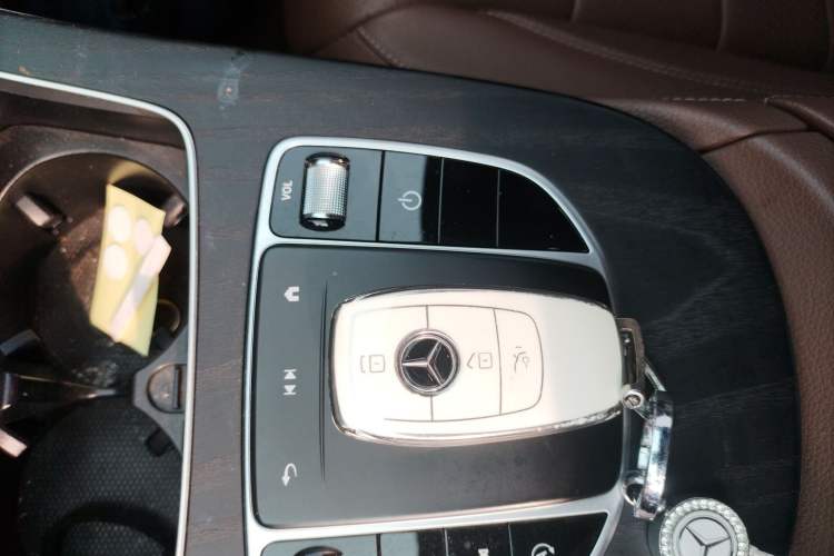 Used Mercedes-Benz E-Class 2021 Restyled E 300 L Sporty and Stylish Edition
