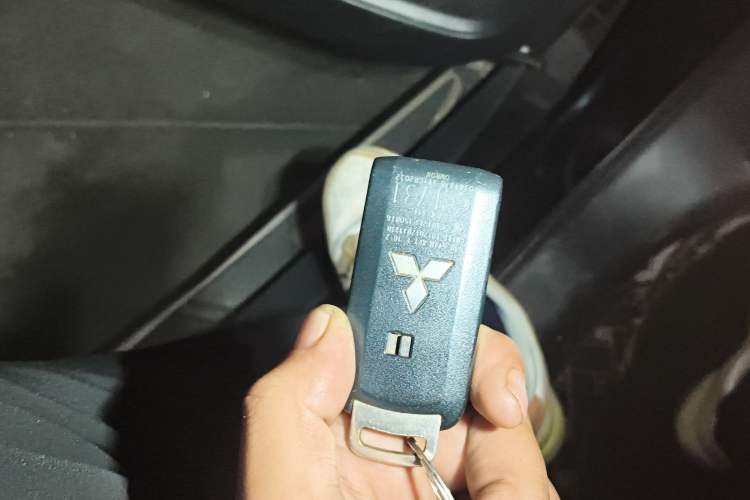 Used Mitsubishi Outlander 2016 2.4L 4x4 Elite Edition 5 Seats