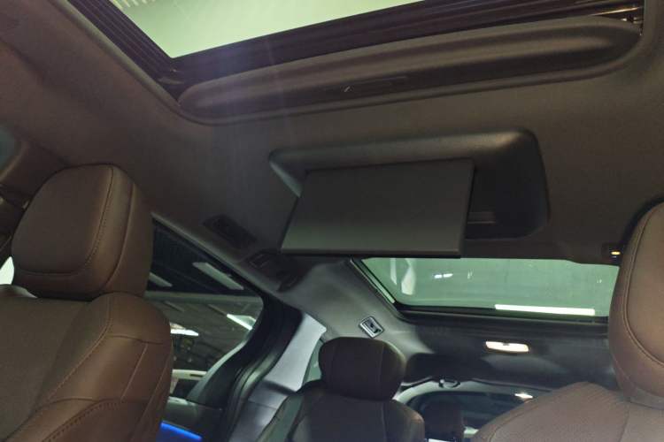 Used Toyota Granvia 2022 2.5L Hybrid Flagship Edition Headliner