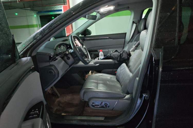 Used Zeekr 7X 2025 100 kWh Long-Range Rear-Wheel Drive with Intelligent Driving Features
