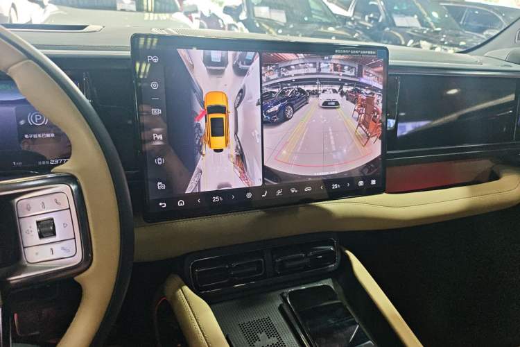 Used Formula Leopard 5 2023 Navigator Edition
