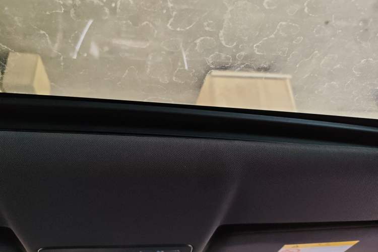 Used Land X7 2015 2.0T Panoramic Prestige Edition Headliner