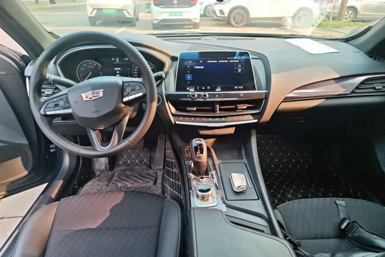 Used Cadillac CT5 2020 Revised Version 28T Tech Edition Center Console