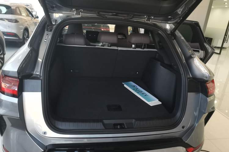 Used BYD Song PLUS New Energy 2025 EV Intelligent Driving Version 520km Premium Model